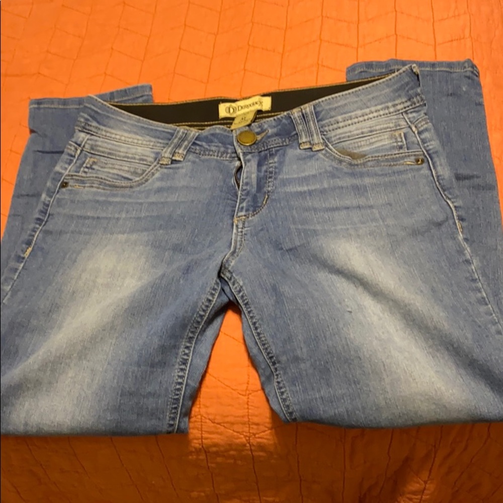 Light wash skinny jeans